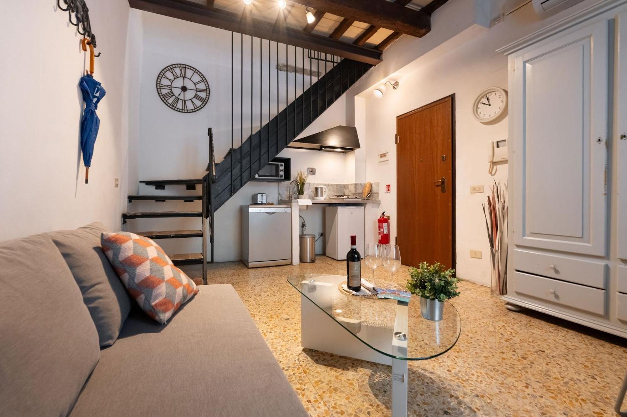 F1 - Santa Croce One Bedroom Apartment For Couples Florença Exterior foto